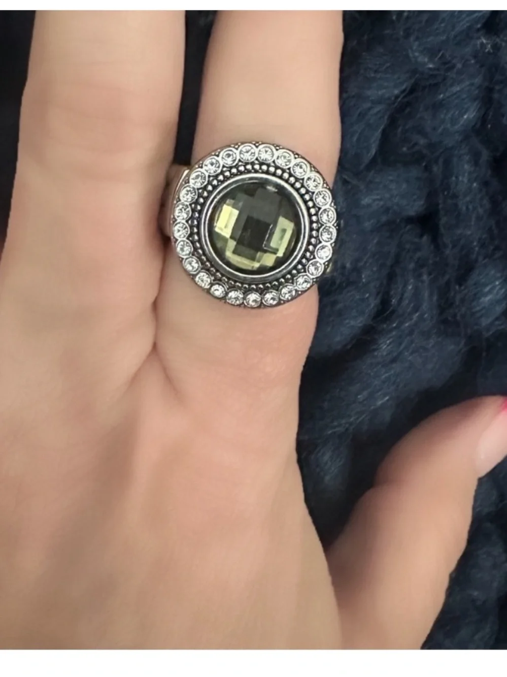NIB SILVER RING GREEN CENTER STONE W PAVE' HALO ADJUSTABLE